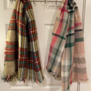 Plaid Patterned Scarves Set